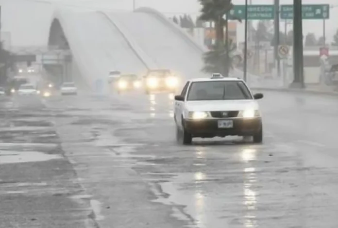 Tercera tormenta invernal provoca lluvias, vientos y heladas en Sonora Tercera tormenta invernal provoca lluvias, vientos y heladas en Sonora