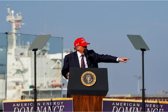 Donald Trump durante mitin en Corpus Christi defendiendo el nombre Golfo de América
