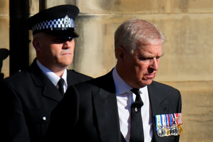 Príncipe Andrés detenido por relación con Jeffrey Epstein crisis en la monarquía británica