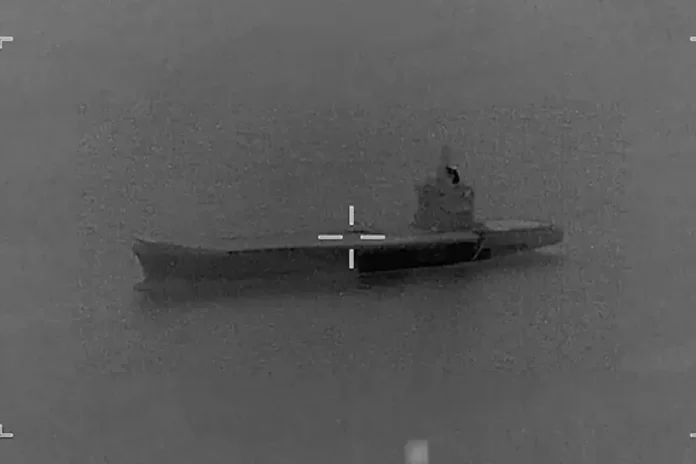 Ataque de Estados Unidos destruye embarcaciones iraníes cerca del estrecho de Ormuz