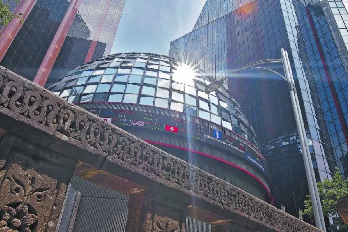 Golpe a la Bolsa Mexicana cae 1.65% tras amenaza de Trump a Irán