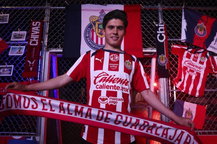 Jonathan Pérez posible debut con Chivas en el Clásico Tapatío contra Atlas Clausura 2026 Jonathan Pérez posible debut con Chivas en el Clásico Tapatío contra Atlas Clausura 2026