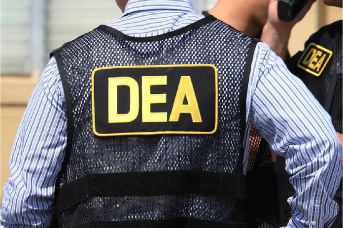 Agentes de la DEA bajo investigación por corrupción y vínculos con narcotráfico Agentes de la DEA bajo investigación por corrupción y vínculos con narcotráfico