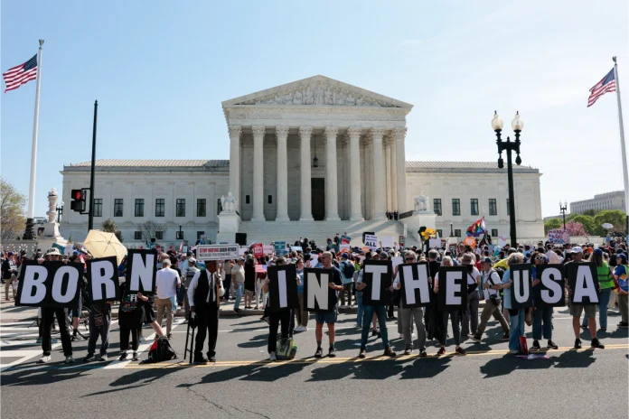 Corte Suprema de Estados Unidos debate ciudadanía por nacimiento para hijos de migrantes_1 Corte Suprema de Estados Unidos debate ciudadanía por nacimiento para hijos de migrantes