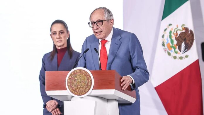 Secretario de Salud informa sobre los casos de ciclosporiasis confirmados en México. Secretario de Salud informa sobre los casos de ciclosporiasis confirmados en México.