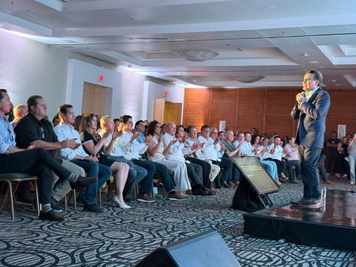 gildardo va por Hermosillo