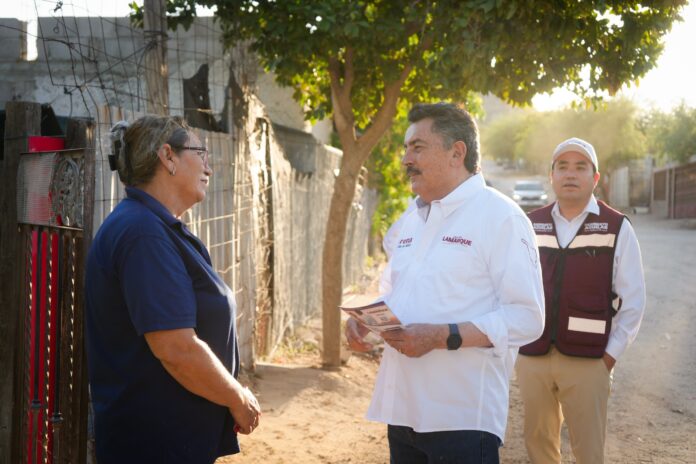 Javier Lamarque recorre la colonia Altares y dialoga con familias de Hermosillo Javier Lamarque recorre la colonia Altares y dialoga con familias de Hermosillo