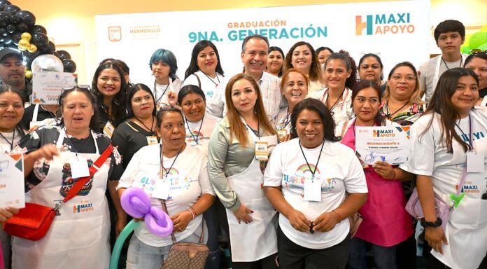 Antonio Astiazarán durante actividades del programa Maxi Apoyo para emprendedores en Hermosillo