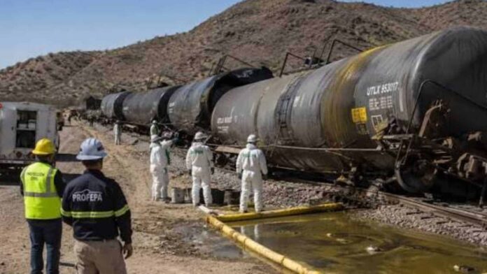 Derrame de hidrosulfuro de sodio de Ferromex en Naco, Sonora