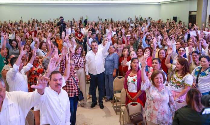 Miles de mujeres del sur de Sonora respaldan a Javier Lamarque en encuentro en Cajeme