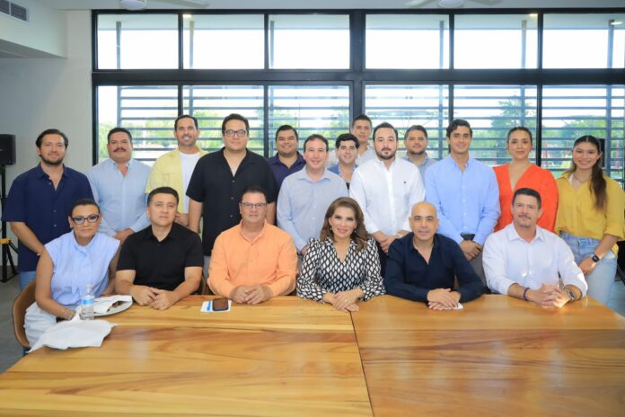 Lorenia Valles dialoga con jóvenes empresarios sobre el fortalecimiento de las MIPYMES