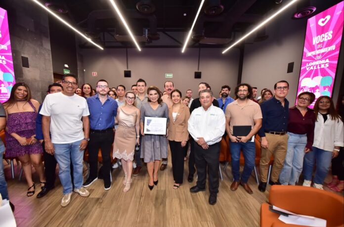 Lorenia Valles habla sobre desarrollo económico y jóvenes empresarios de Sonora Lorenia Valles habla sobre desarrollo económico y jóvenes empresarios de Sonora