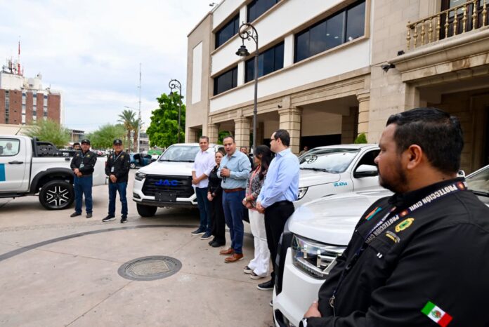 Toño Astiazarán entrega vehículos eléctricos a Protección Civil Municipal de Hermosillo Toño Astiazarán entrega vehículos eléctricos a Protección Civil Municipal de Hermosillo