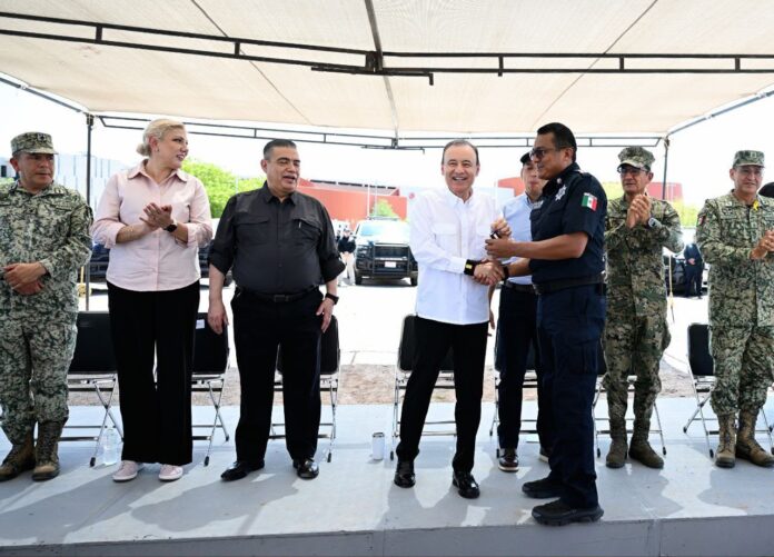 La nueva flota fue distribuida entre la Policía Estatal de Seguridad Pública, la Fiscalía General de Justicia y 14 municipios del estado.
