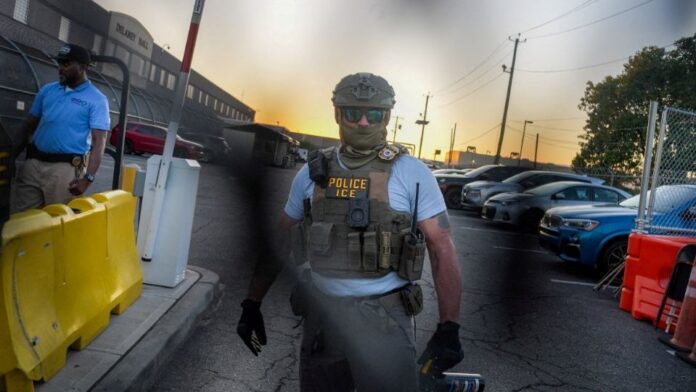 ICE alcanza récord de arrestos de migrantes durante gobierno de Trump