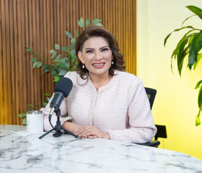 Lorenia Valles respalda el Paquete Económico 2027 de Claudia Sheinbaum Lorenia Valles respalda el Paquete Económico 2027 de Claudia Sheinbaum