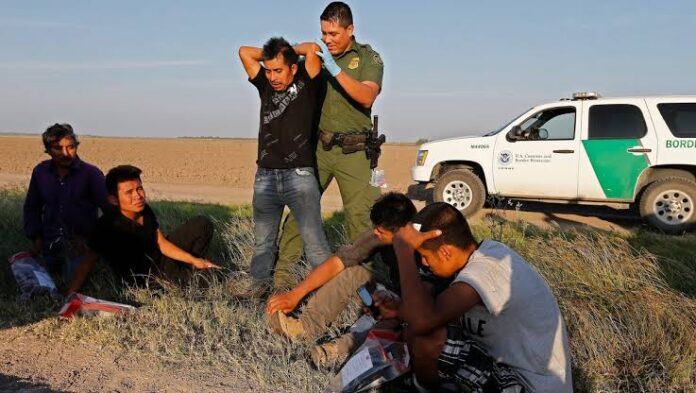 Migrantes detenidos por la Patrulla Fronteriza en el Sector Tucson