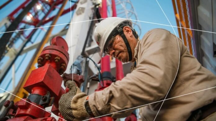 Derrame petrolero frente a Ciudad del Carmen atendido por Pemex Derrame petrolero frente a Ciudad del Carmen atendido por Pemex