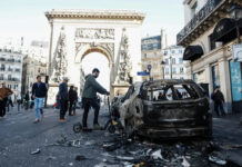 Francia impone toques de queda tras disturbios y saqueos Francia impone toques de queda tras disturbios y saqueos