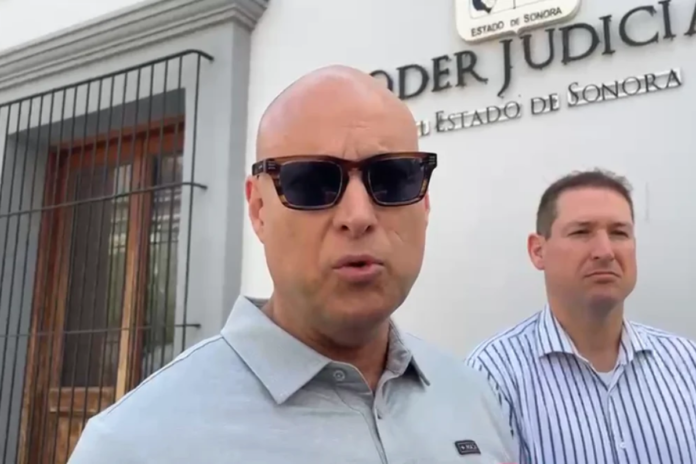 Carlos Alberto Flores AMIC