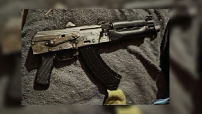 La Fiscalía relacionó un fusil AK-47 con el ataque al CUM y el doble homicidio de Fuente de Piedra. La Fiscalía relacionó un fusil AK-47 con el ataque al CUM y el doble homicidio de Fuente de Piedra.
