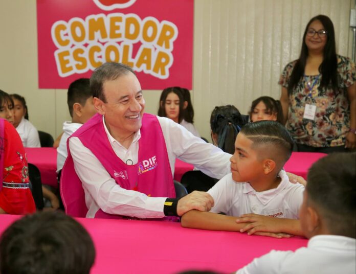 Estudiantes de educación básica reciben alimentos del programa de desayunos escolares en Sonora. Estudiantes de educación básica reciben alimentos del programa de desayunos escolares en Sonora.