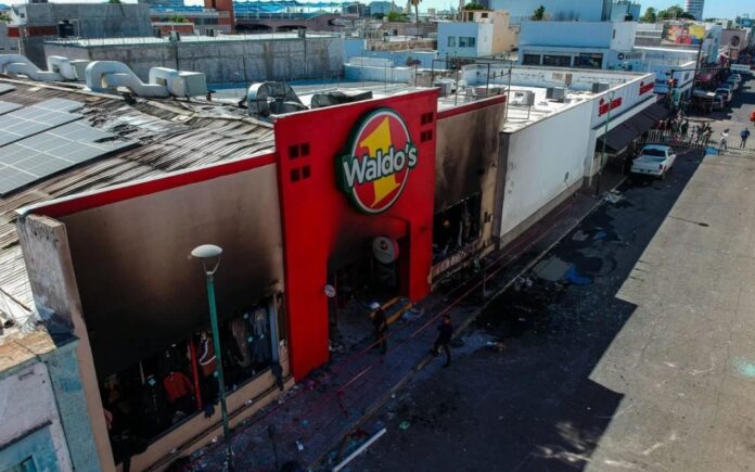 Exterior de la tienda Waldo’s relacionada con el proceso judicial en Hermosillo